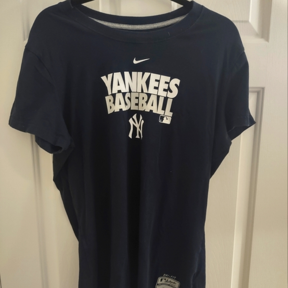 Nike Navy Blue Yankees Baseball T-Shirt